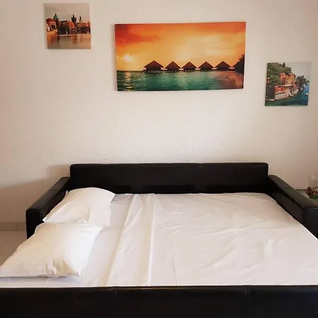 Apartamento T1 Com Piscina, Em Montechoro, Albufeira, Algarve *